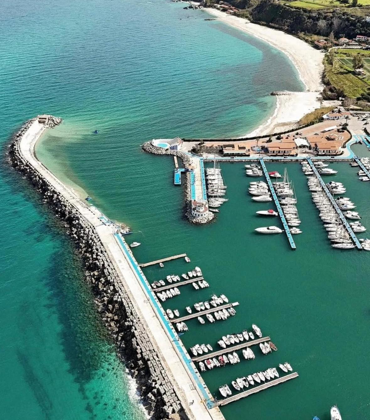 The * Tropea